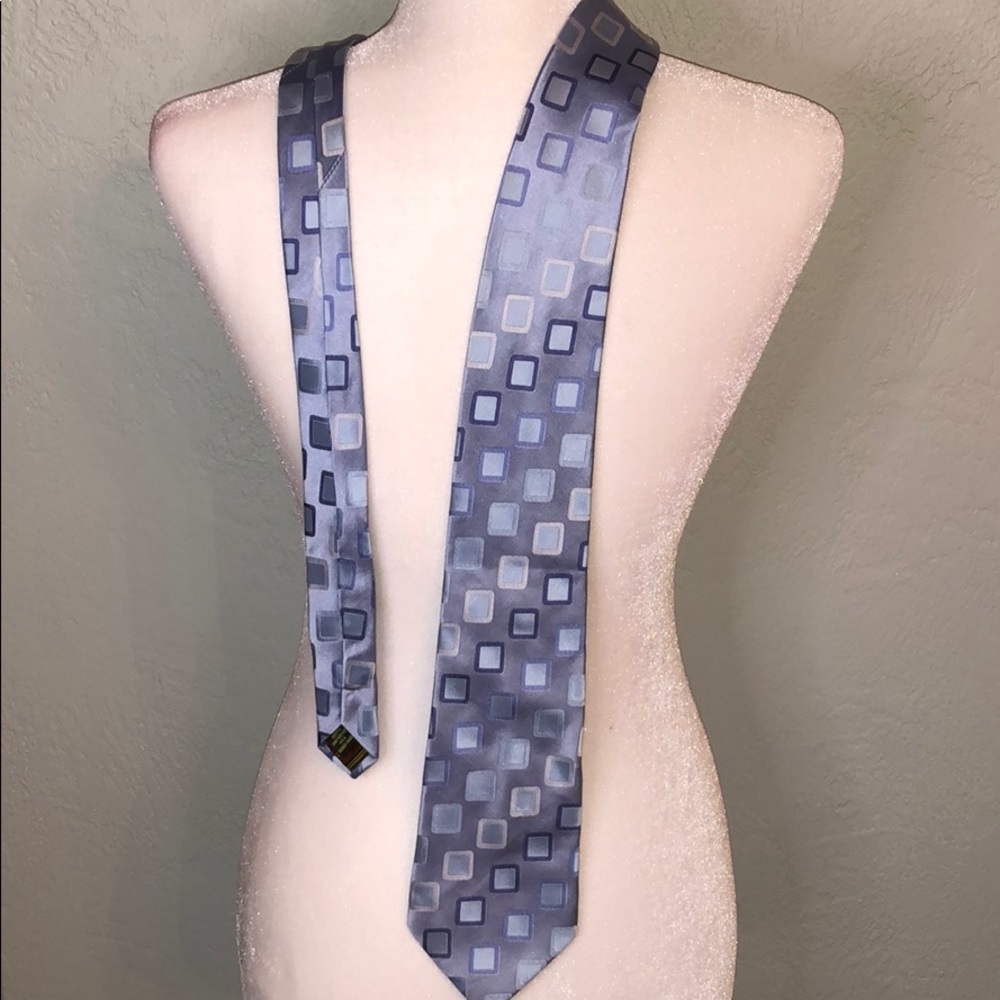 3/$15-SALE-BCBG 100% Silk Tie